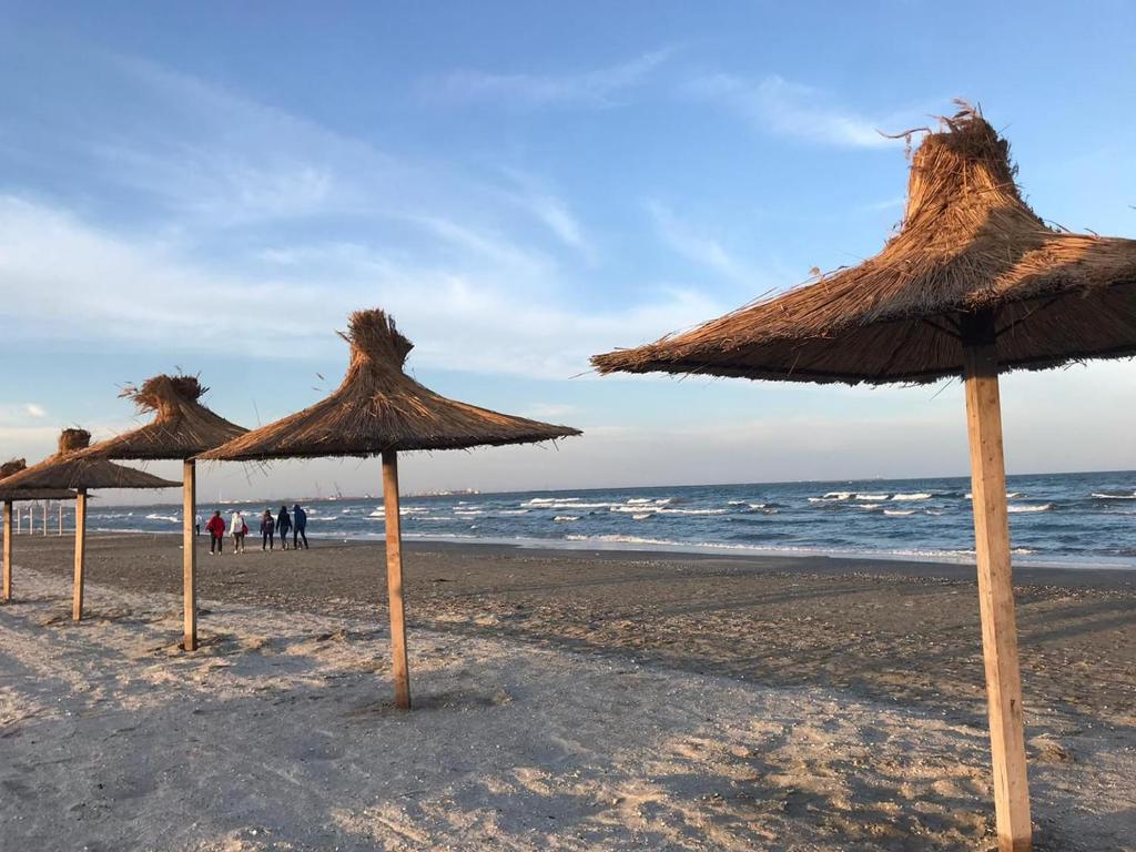 Marina Bay Beach Mamaia Nord imagine 7