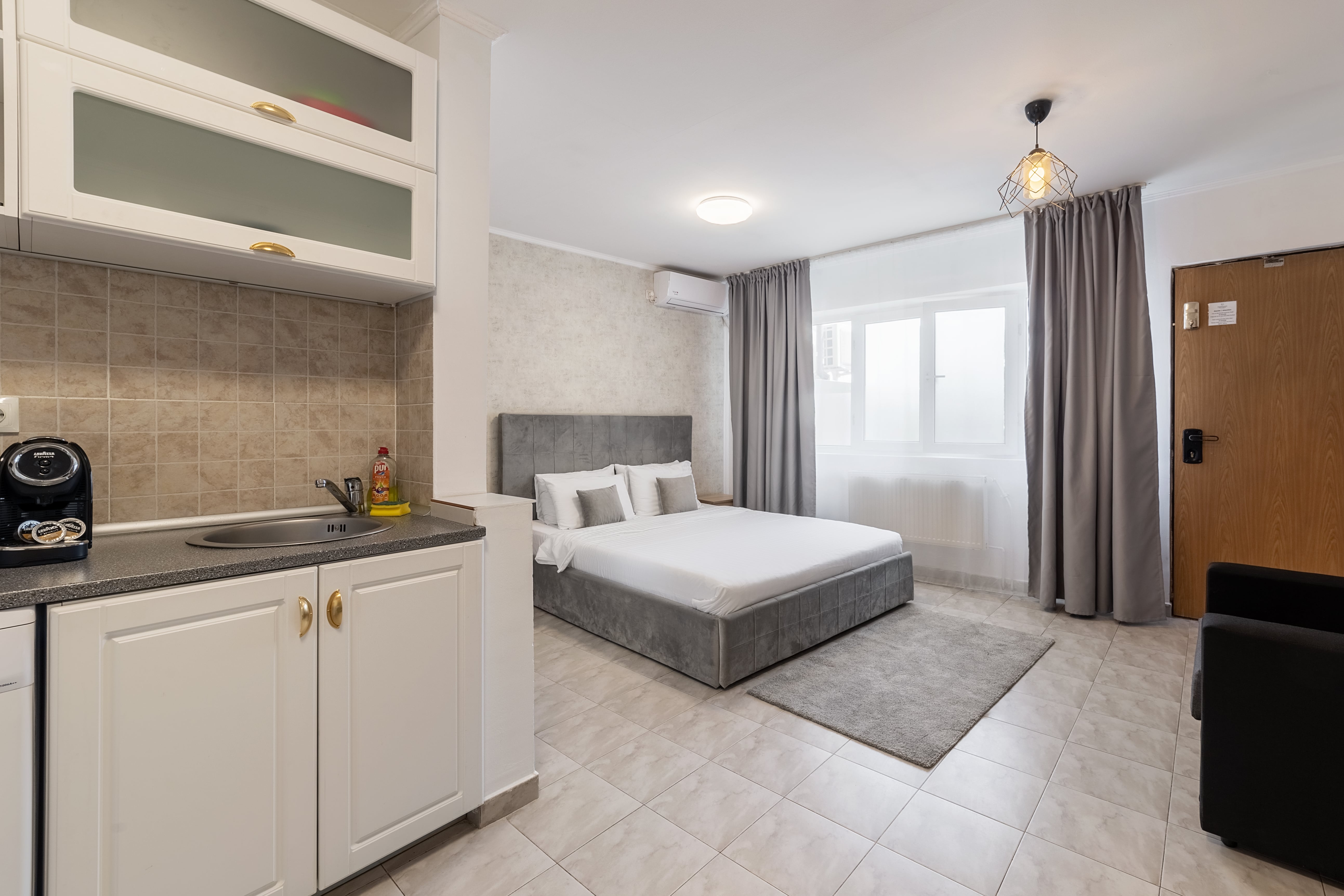 Downtown Victoria Studios