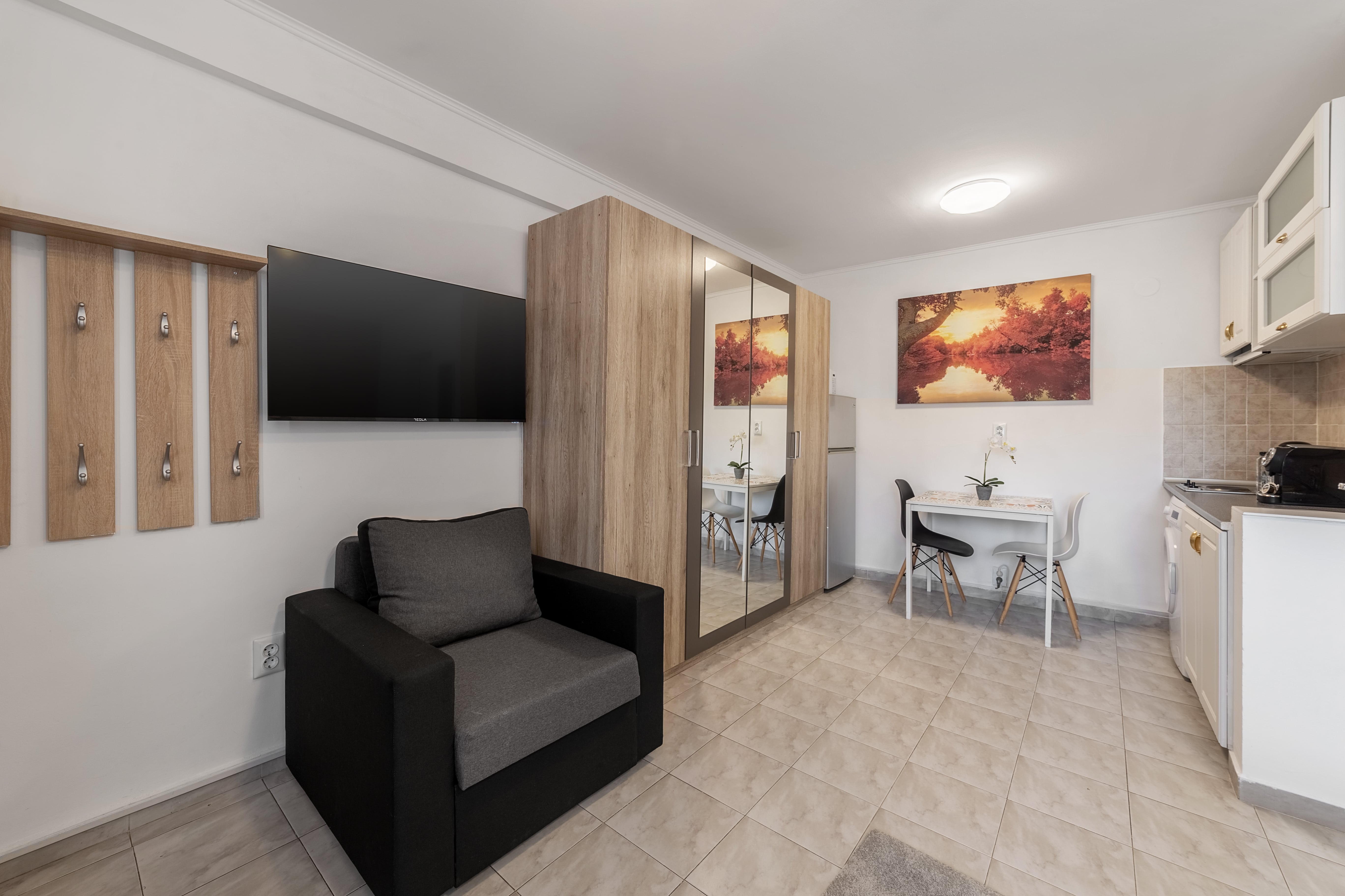 Downtown Victoria Studios