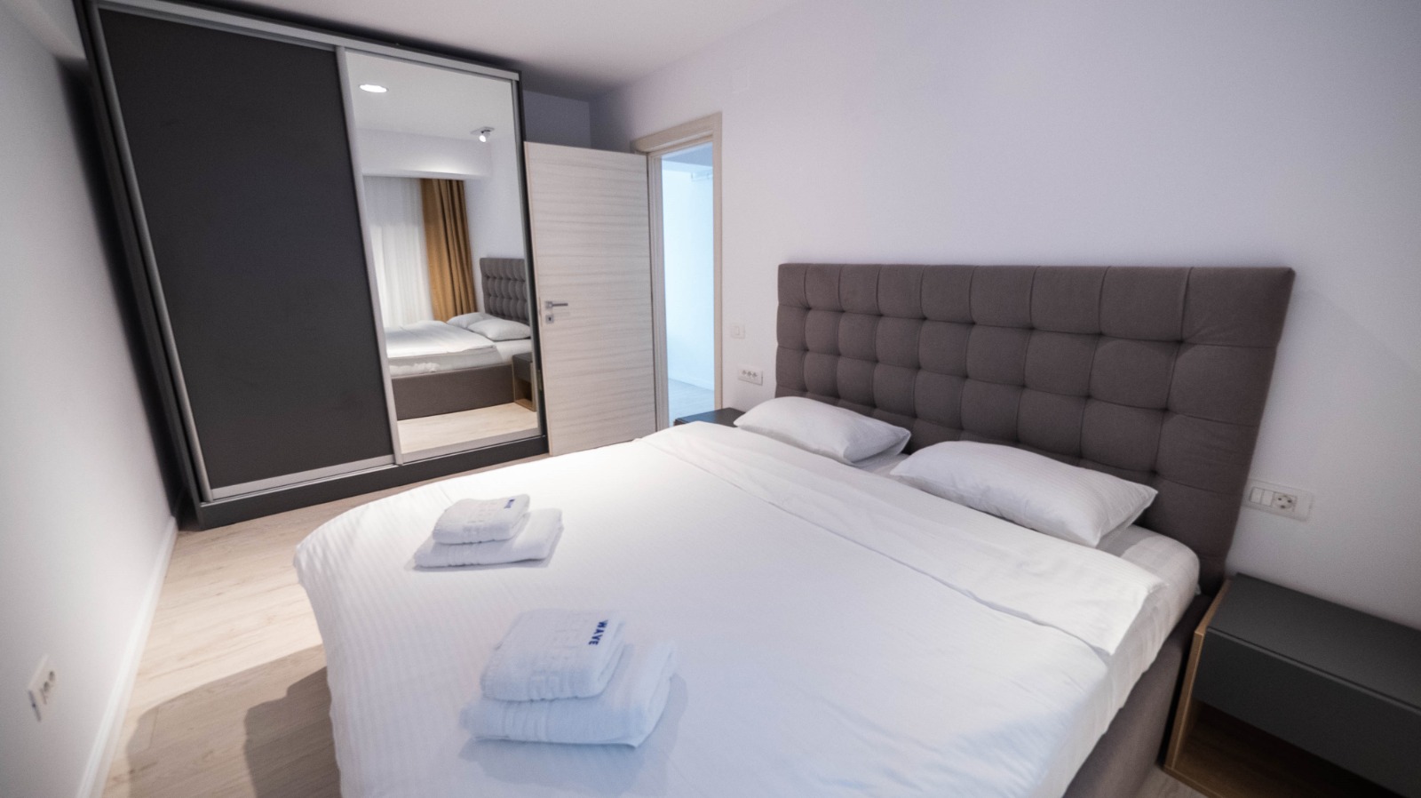 Wave 3 Promenada Apartments imagine 7